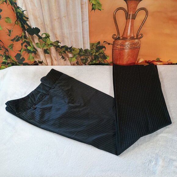 NWOT: The Limited 14 Black Pinstriped Drew Fit Career Pants - Picture 5 of 7